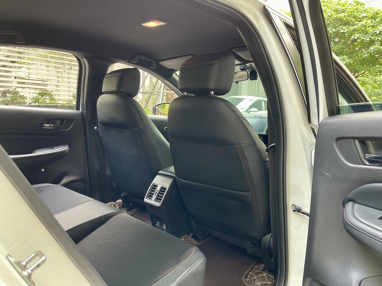 Honda City RS 1.5AT 2023 màu trắng