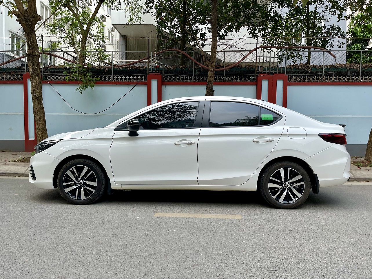 Honda City RS 1.5AT 2023 màu trắng