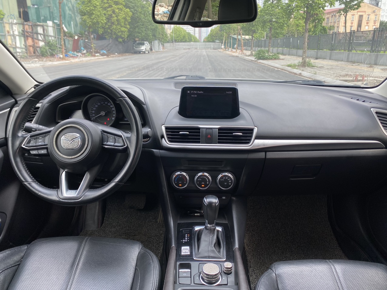 Mazda 3 1.5AT 2017 màu trắng (Đã bán)