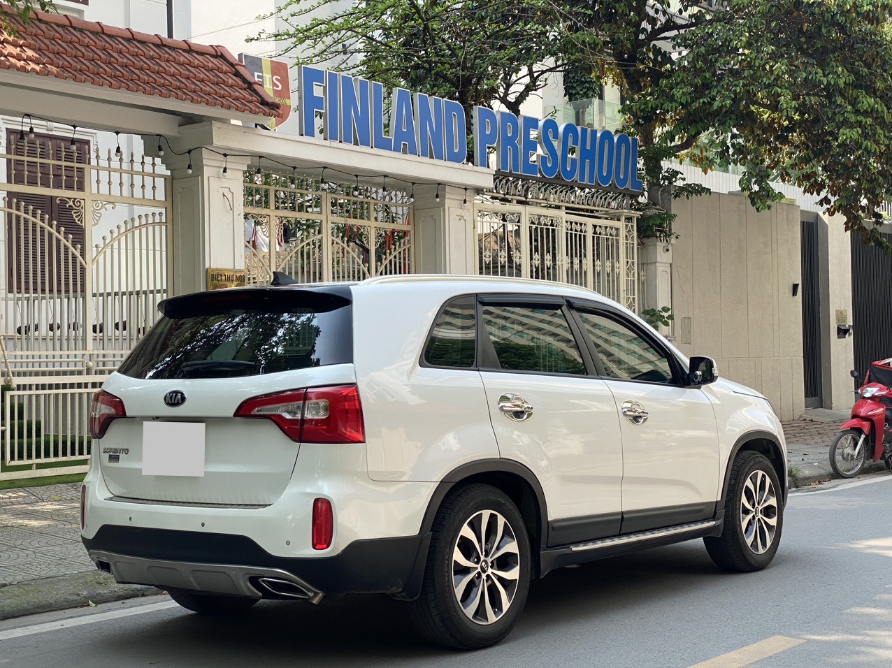 Kia Sorento 2.4 GAT 2018 màu trắng (đã bán)
