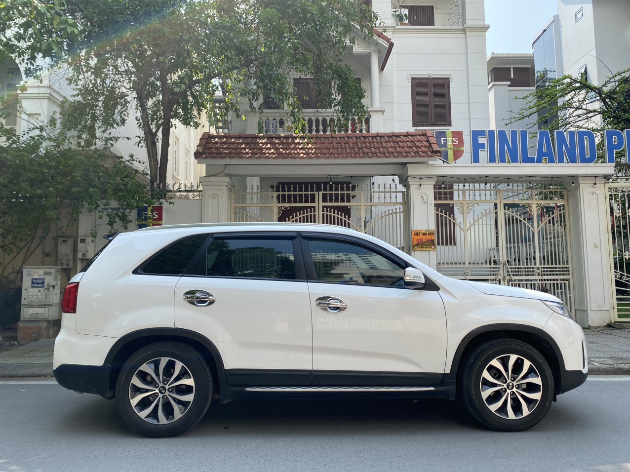 Kia Sorento 2.4 GAT 2018 màu trắng (đã bán)