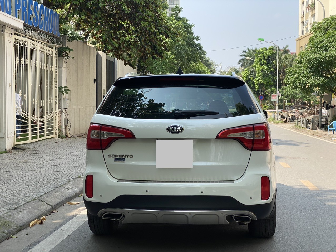 Kia Sorento 2.4 GAT 2018 màu trắng (đã bán)