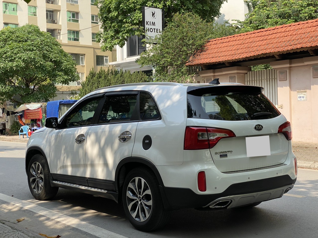 Kia Sorento 2.4 GAT 2018 màu trắng (đã bán)
