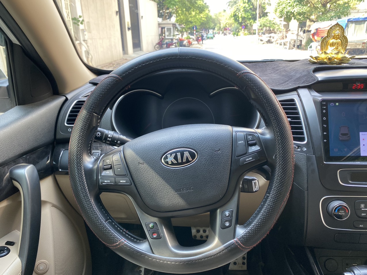 Kia Sorento 2.4 GAT 2018 màu trắng (đã bán)