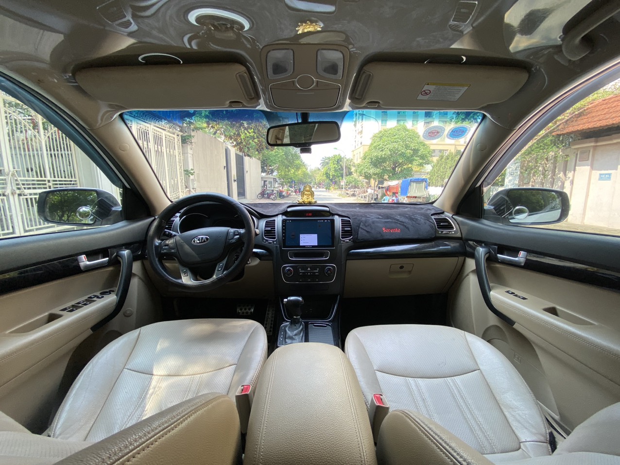 Kia Sorento 2.4 GAT 2018 màu trắng (đã bán)