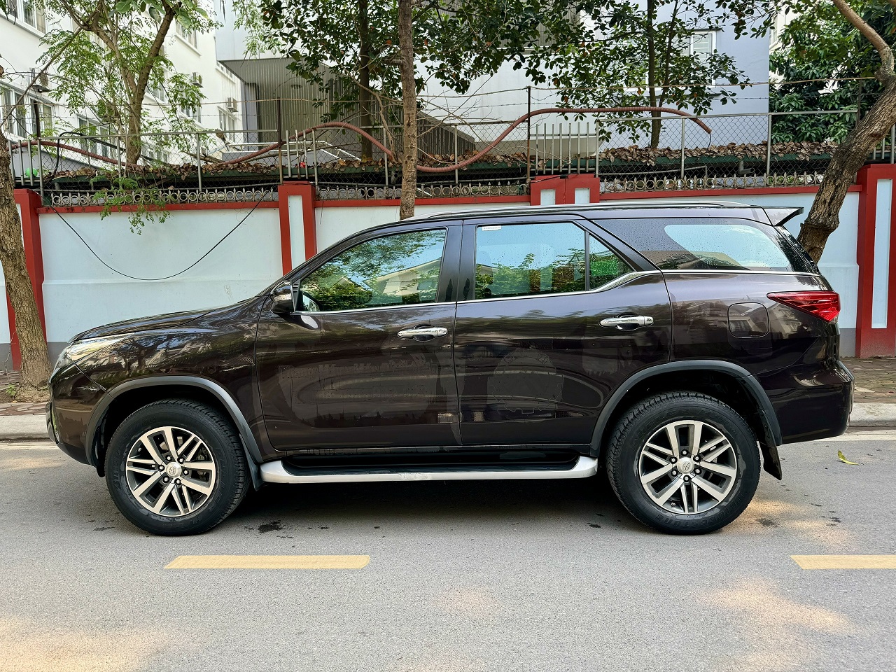 Toyota Fortuner 2.7V 2017 bản máy xăng 2 cầu (đã bán)