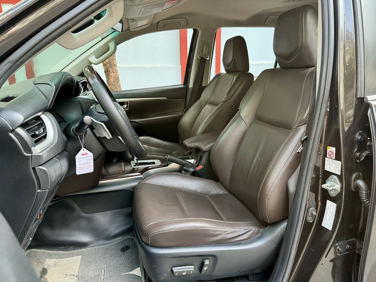 Toyota Fortuner 2.7V 2017 bản máy xăng 2 cầu (đã bán)