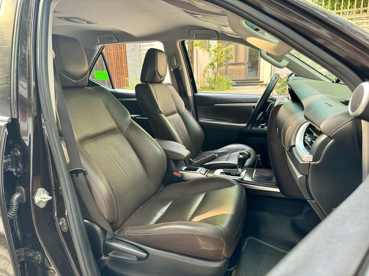 Toyota Fortuner 2.7V 2017 bản máy xăng 2 cầu (đã bán)