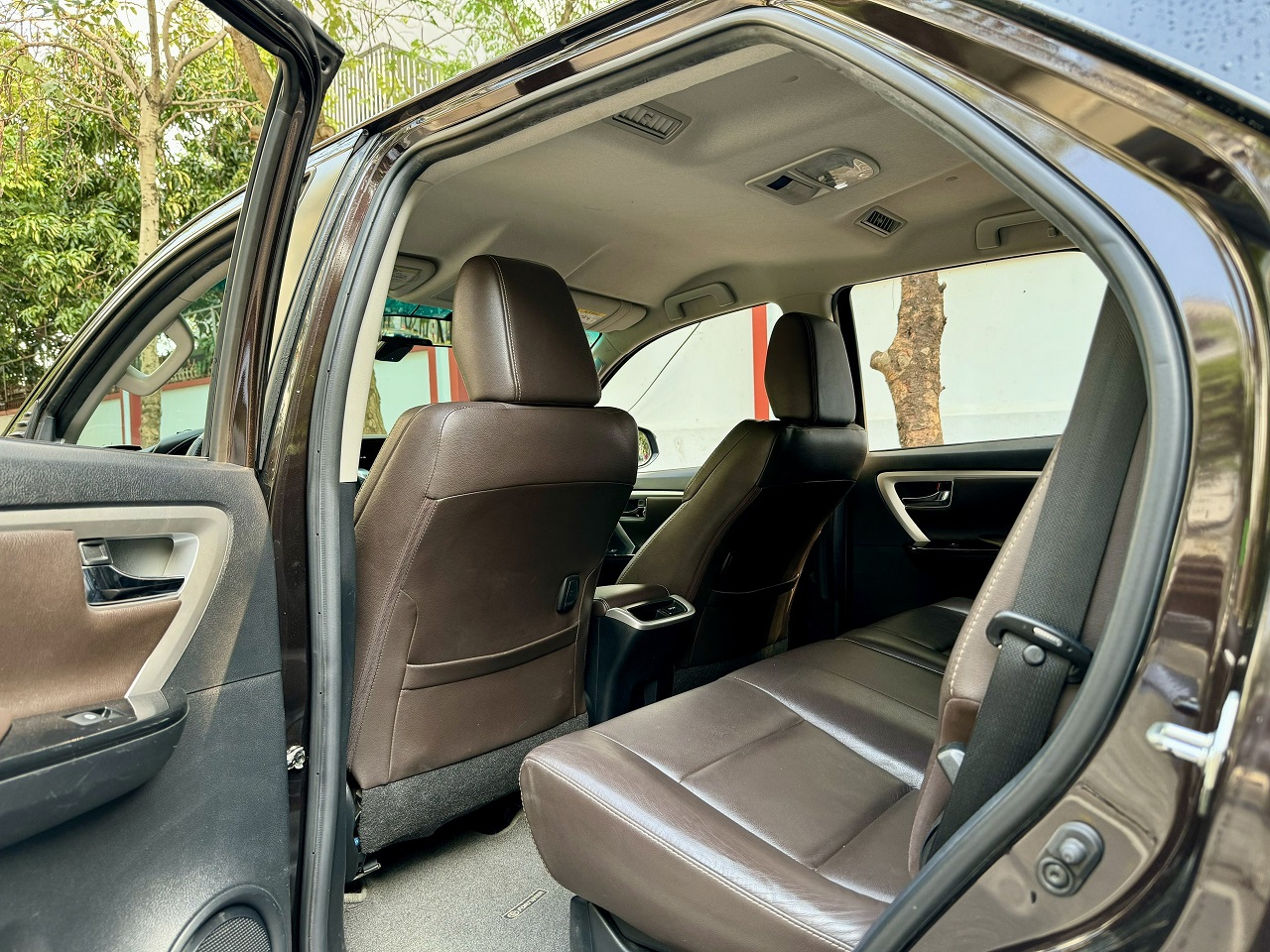 Toyota Fortuner 2.7V 2017 bản máy xăng 2 cầu (đã bán)
