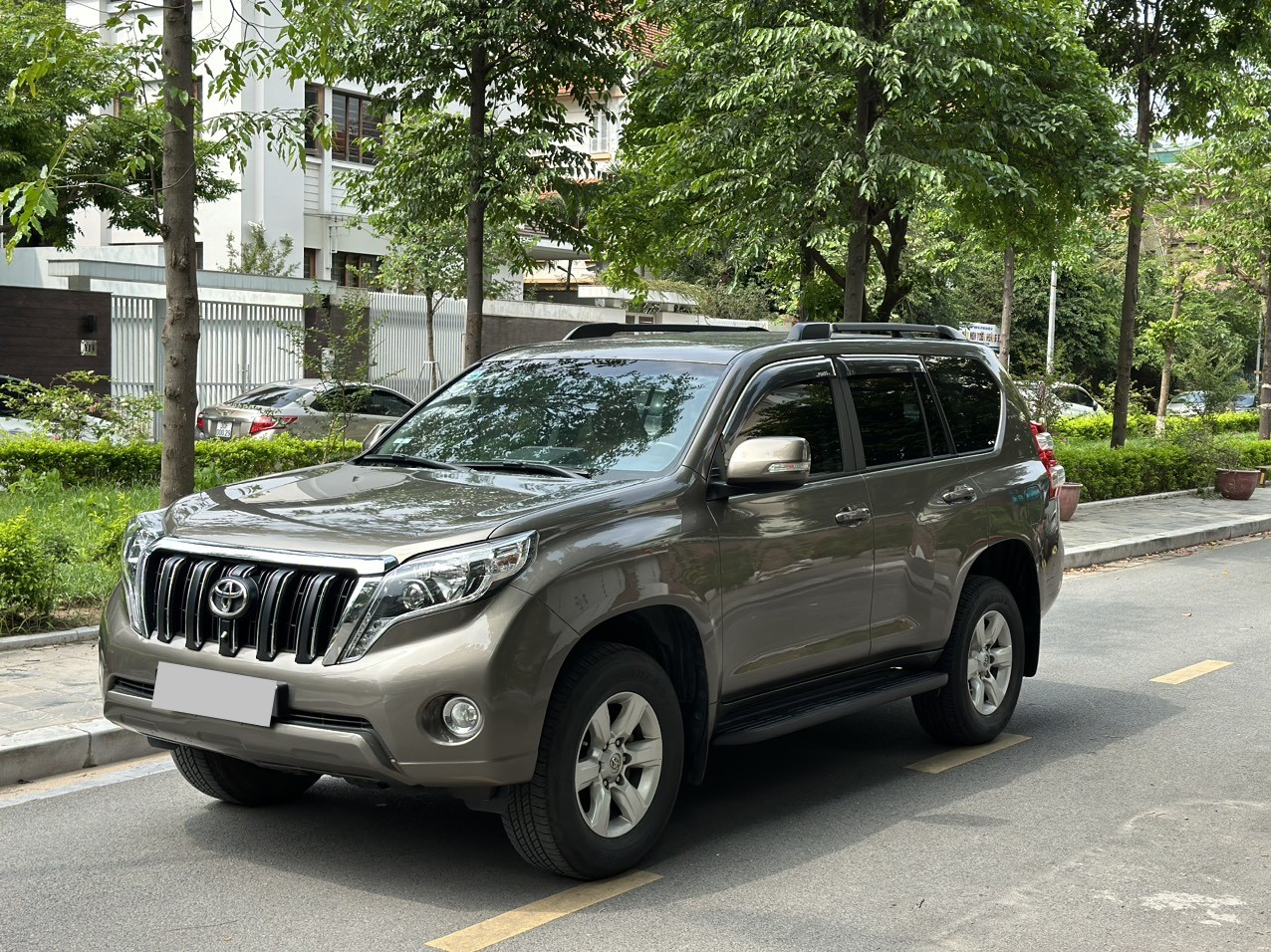 Land Cruiser Prado TXL 2.7L máy xăng 2014 (đã bán)