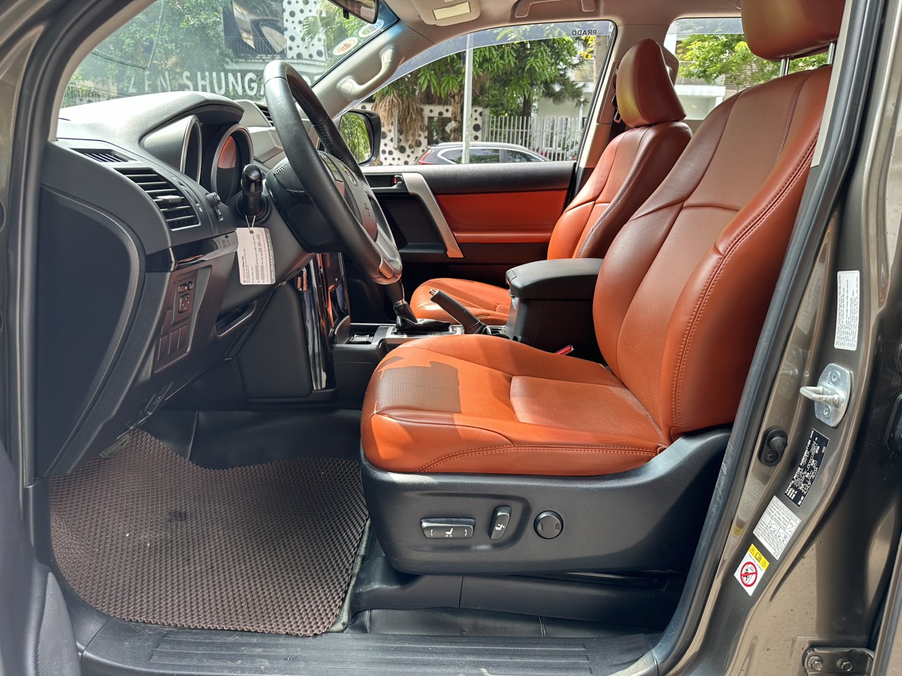 Land Cruiser Prado TXL 2.7L máy xăng 2014 (đã bán)