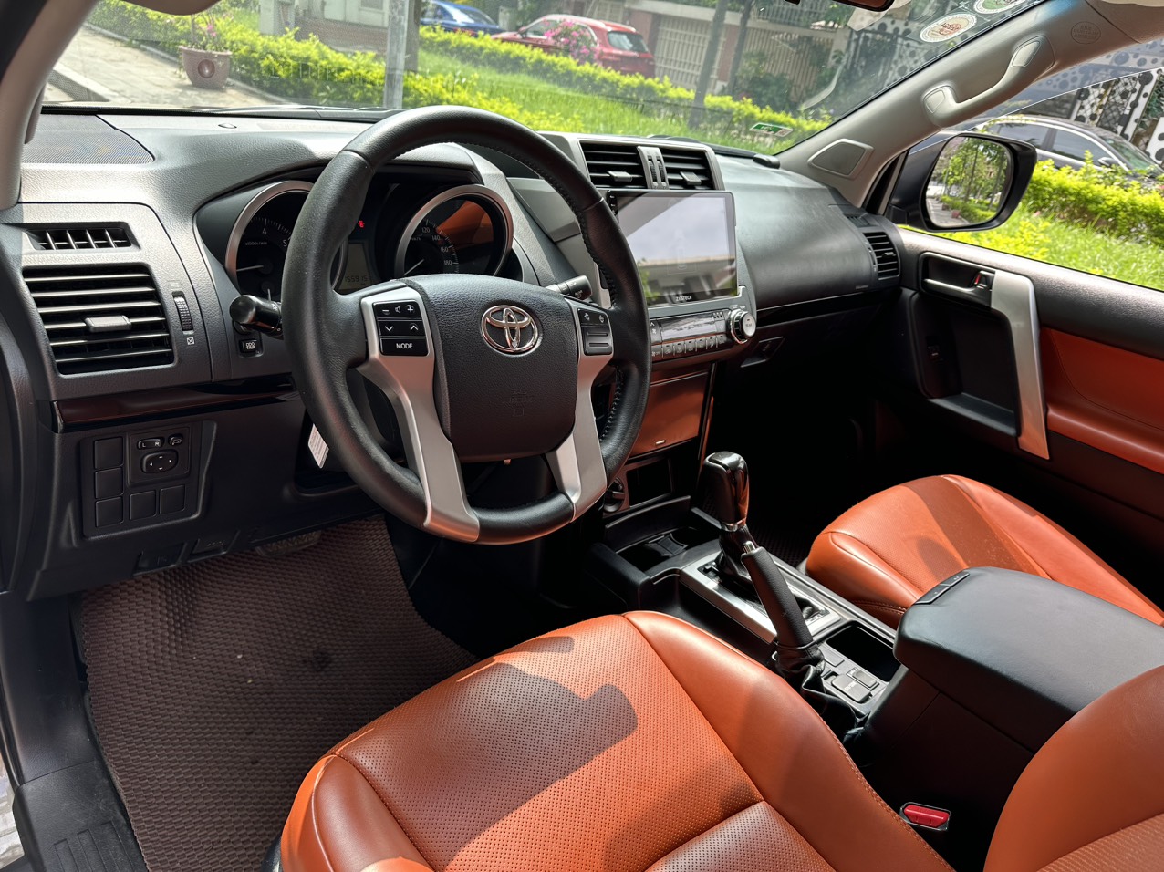 Land Cruiser Prado TXL 2.7L máy xăng 2014 (đã bán)