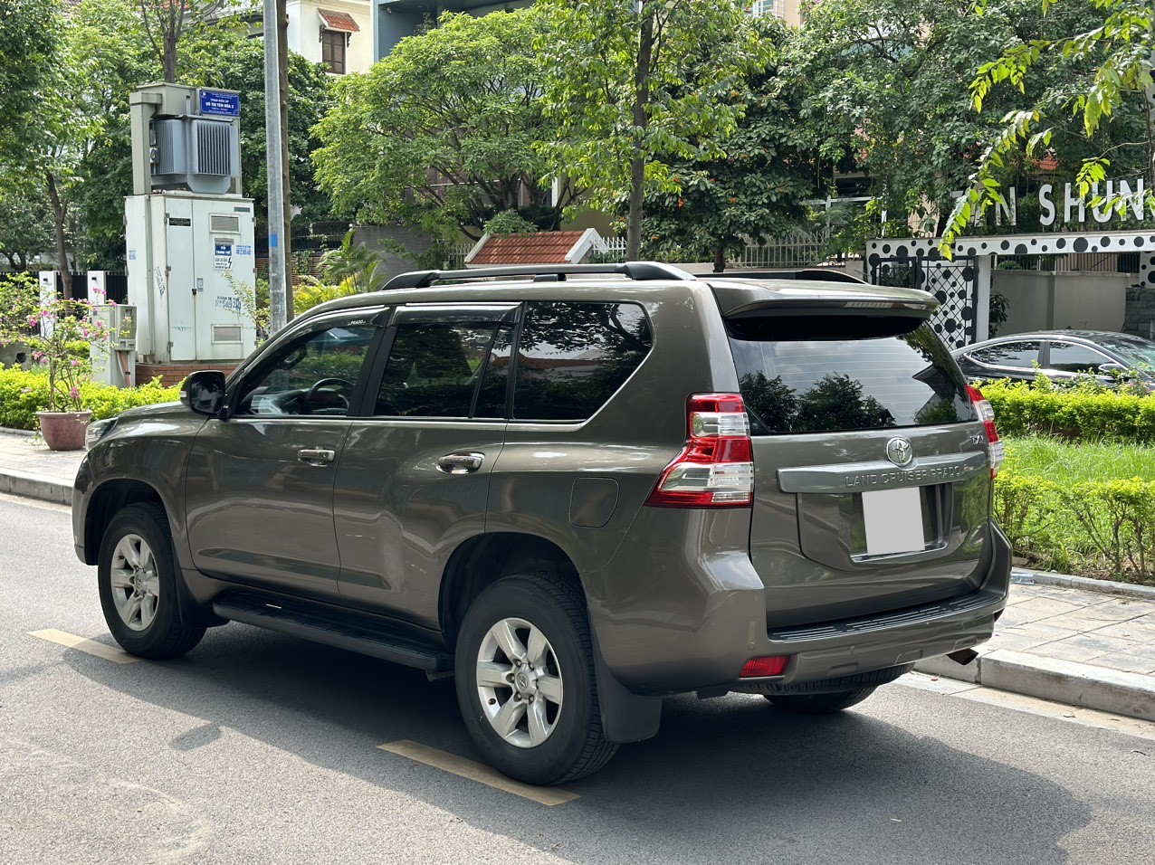 Land Cruiser Prado TXL 2.7L máy xăng 2014 (đã bán)