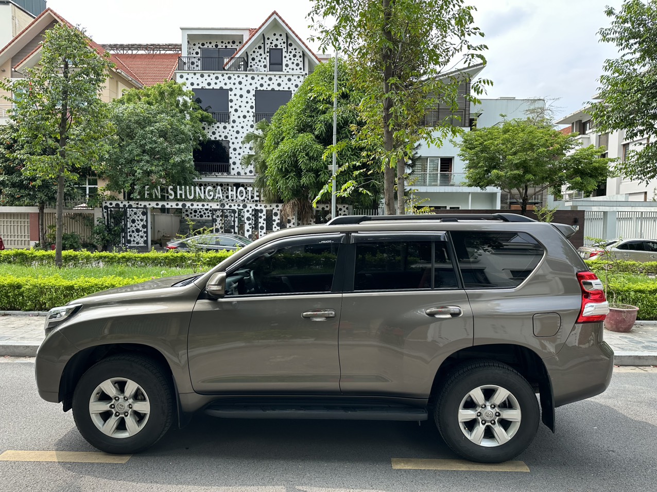 Land Cruiser Prado TXL 2.7L máy xăng 2014 (đã bán)