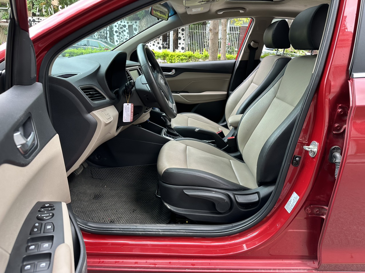 Hyundai Accent 1.4 AT bản đặc biệt số tự động (đã bán)