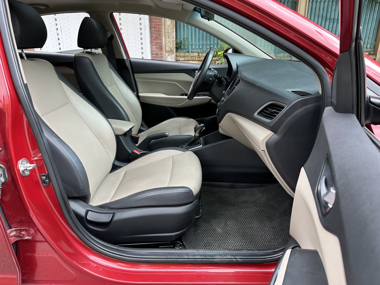 Hyundai Accent 1.4 AT bản đặc biệt số tự động (đã bán)