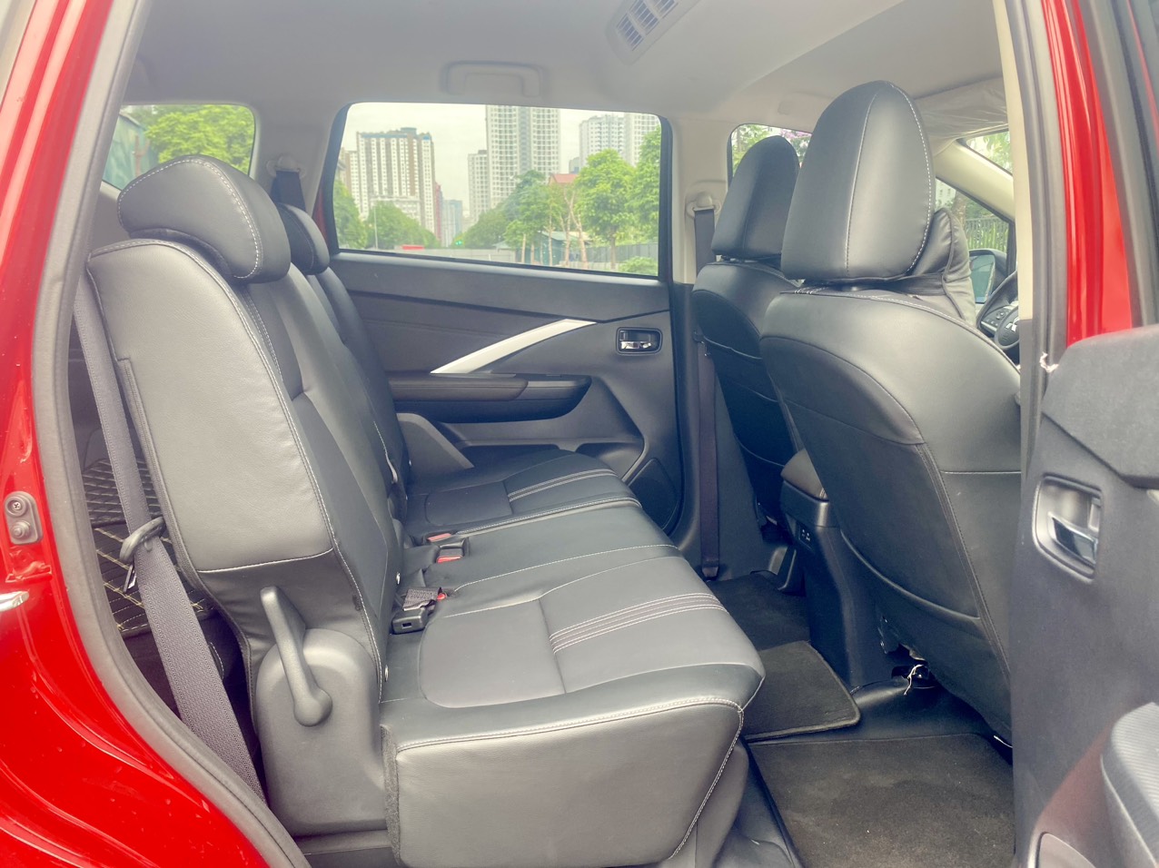 Mitsubishi Xpander Premium 1.5AT 2023 màu đỏ