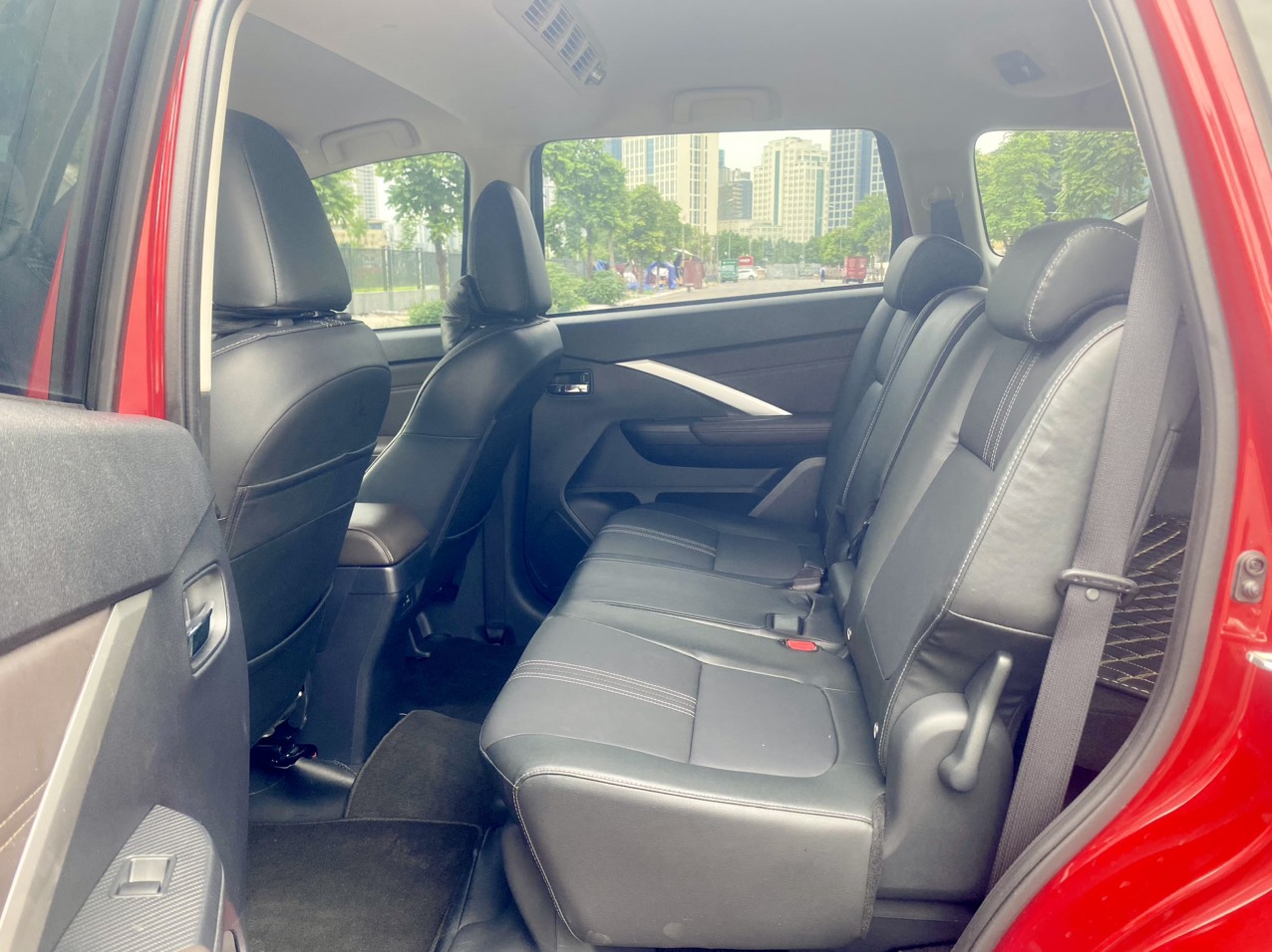 Mitsubishi Xpander Premium 1.5AT 2023 màu đỏ
