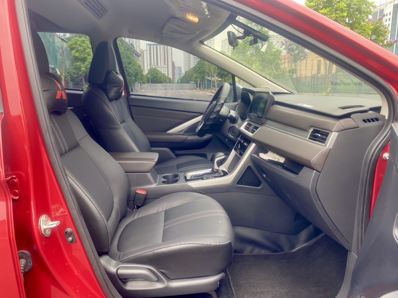 Mitsubishi Xpander Premium 1.5AT 2023 màu đỏ