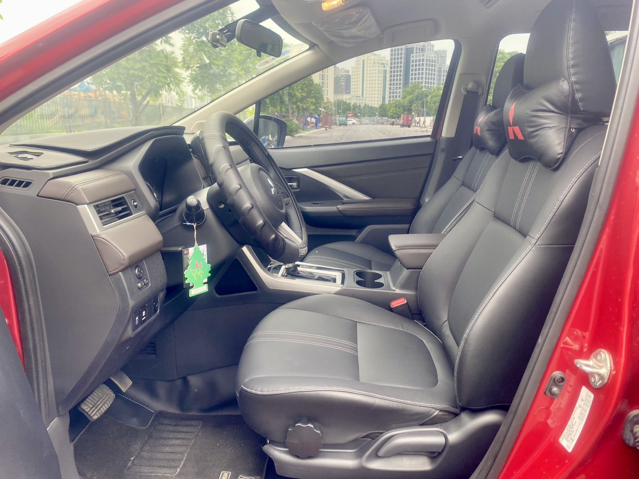 Mitsubishi Xpander Premium 1.5AT 2023 màu đỏ