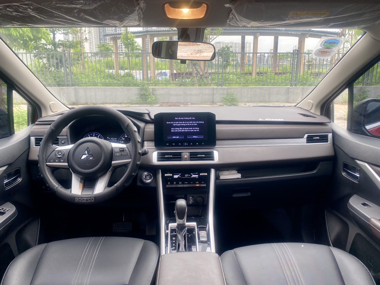 Mitsubishi Xpander Premium 1.5AT 2023 màu đỏ