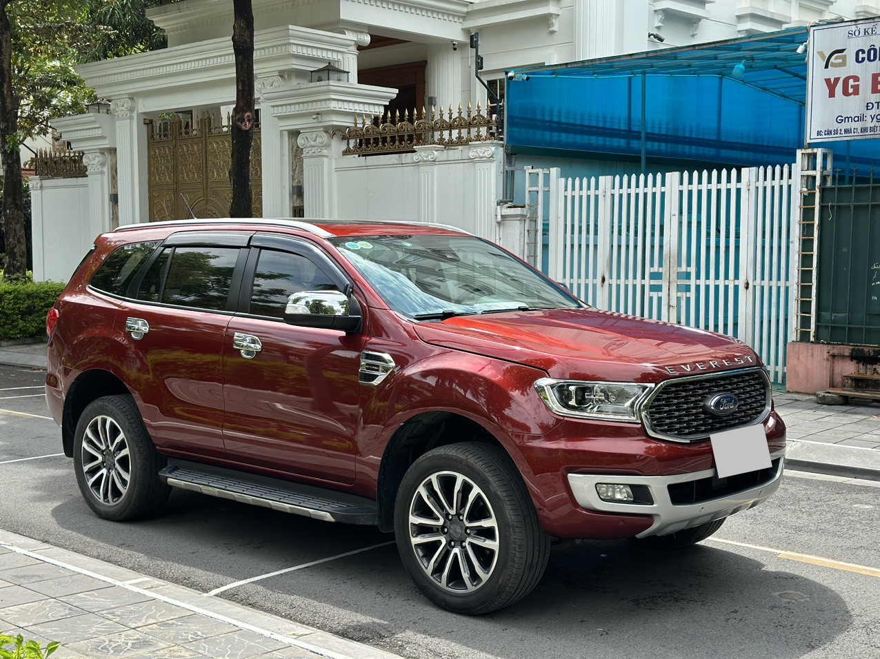 Ford Everest Titanium 4x4 2020 màu đỏ (đã bán)