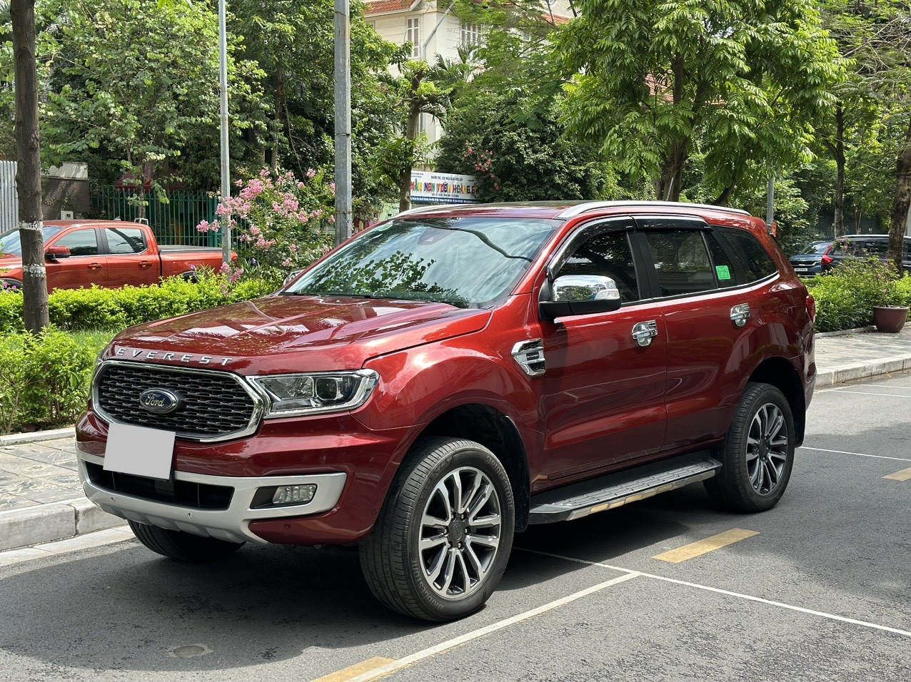Ford Everest Titanium 4x4 2020 màu đỏ (đã bán)