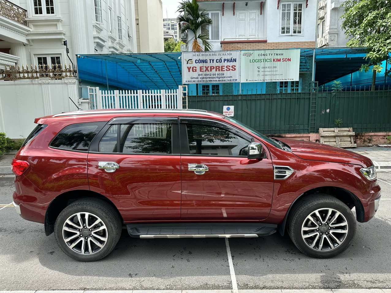 Ford Everest Titanium 4x4 2020 màu đỏ (đã bán)
