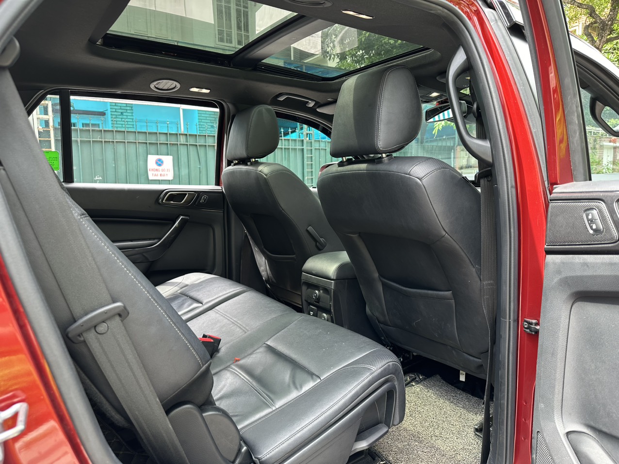 Ford Everest Titanium 4x4 2020 màu đỏ (đã bán)