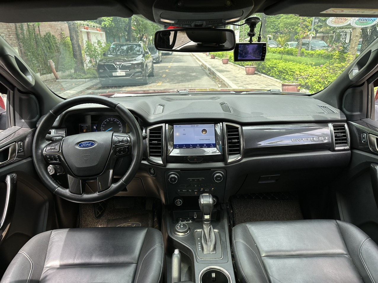 Ford Everest Titanium 4x4 2020 màu đỏ (đã bán)