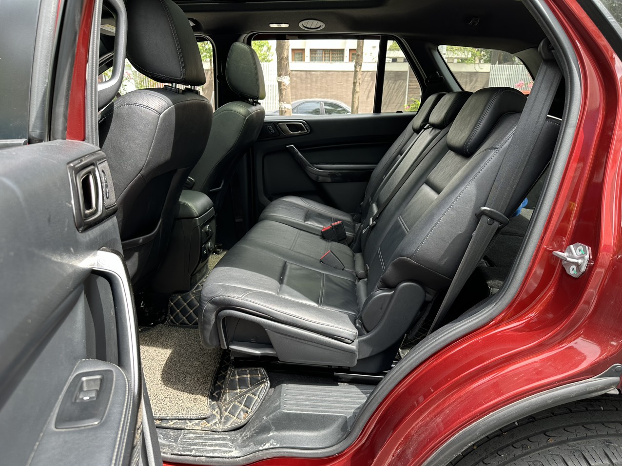 Ford Everest Titanium 4x4 2020 màu đỏ (đã bán)