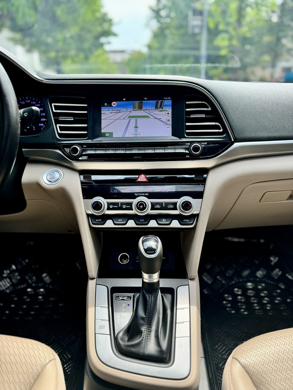Hyundai Elantra 1.6AT 2021 Facelift màu trắng