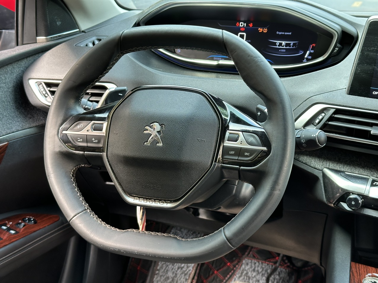 Peugeot 5008 Allure 1.6 AT 2020 màu đỏ Ruby