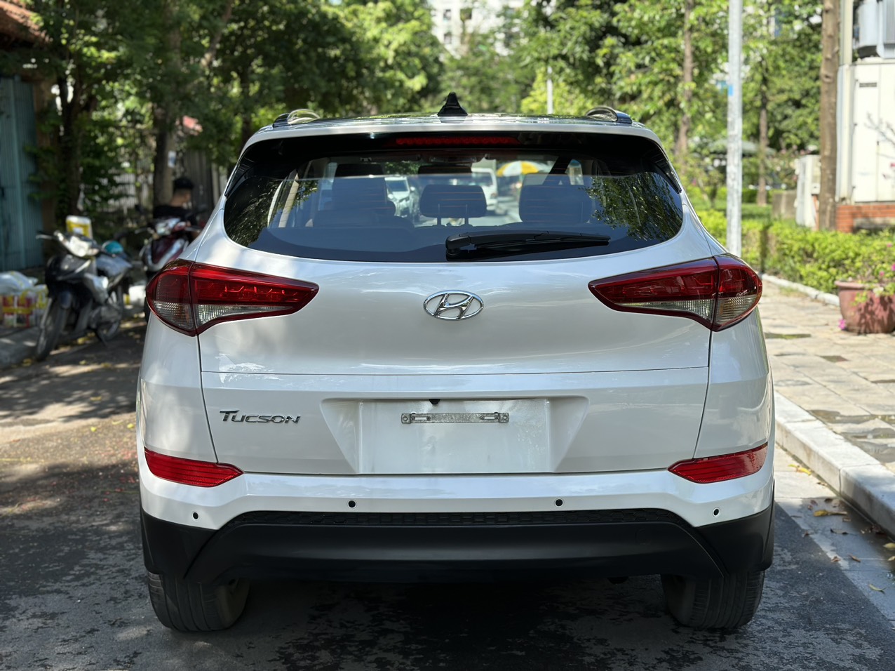 Hyundai Tucson 2.0 AT đặc biệt 2018 màu trắng (đã bán)