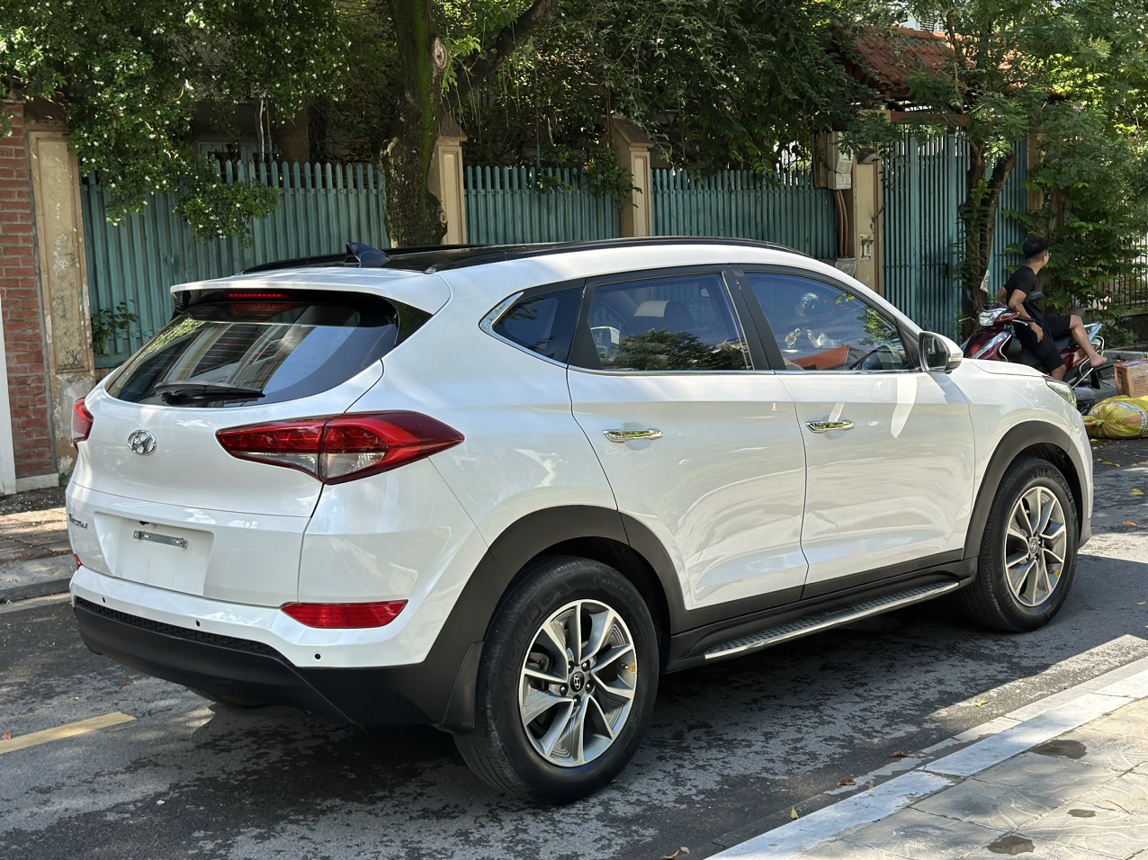 Hyundai Tucson 2.0 AT đặc biệt 2018 màu trắng (đã bán)