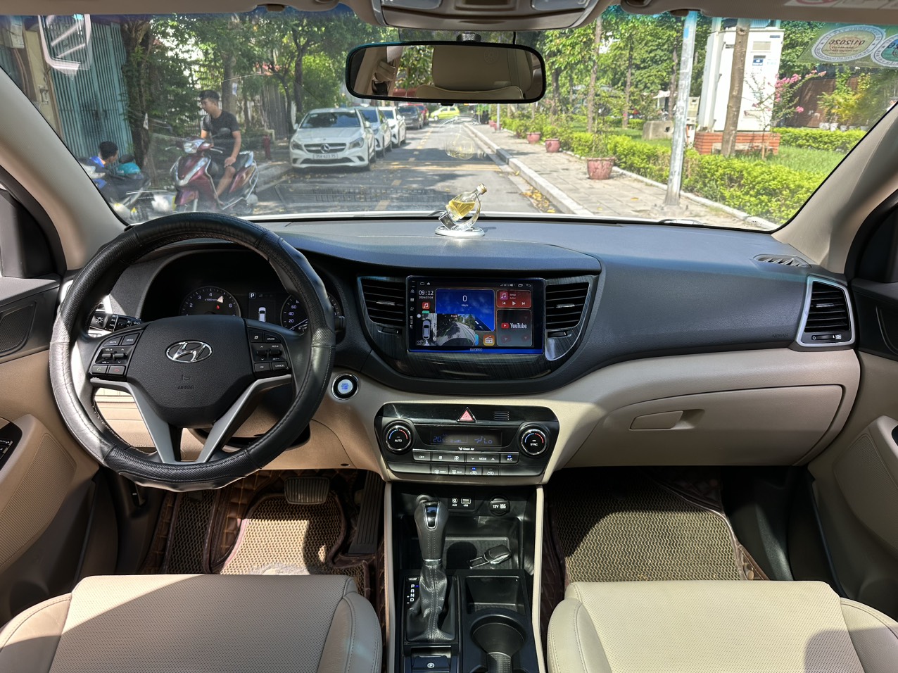 Hyundai Tucson 2.0 AT đặc biệt 2018 màu trắng (đã bán)
