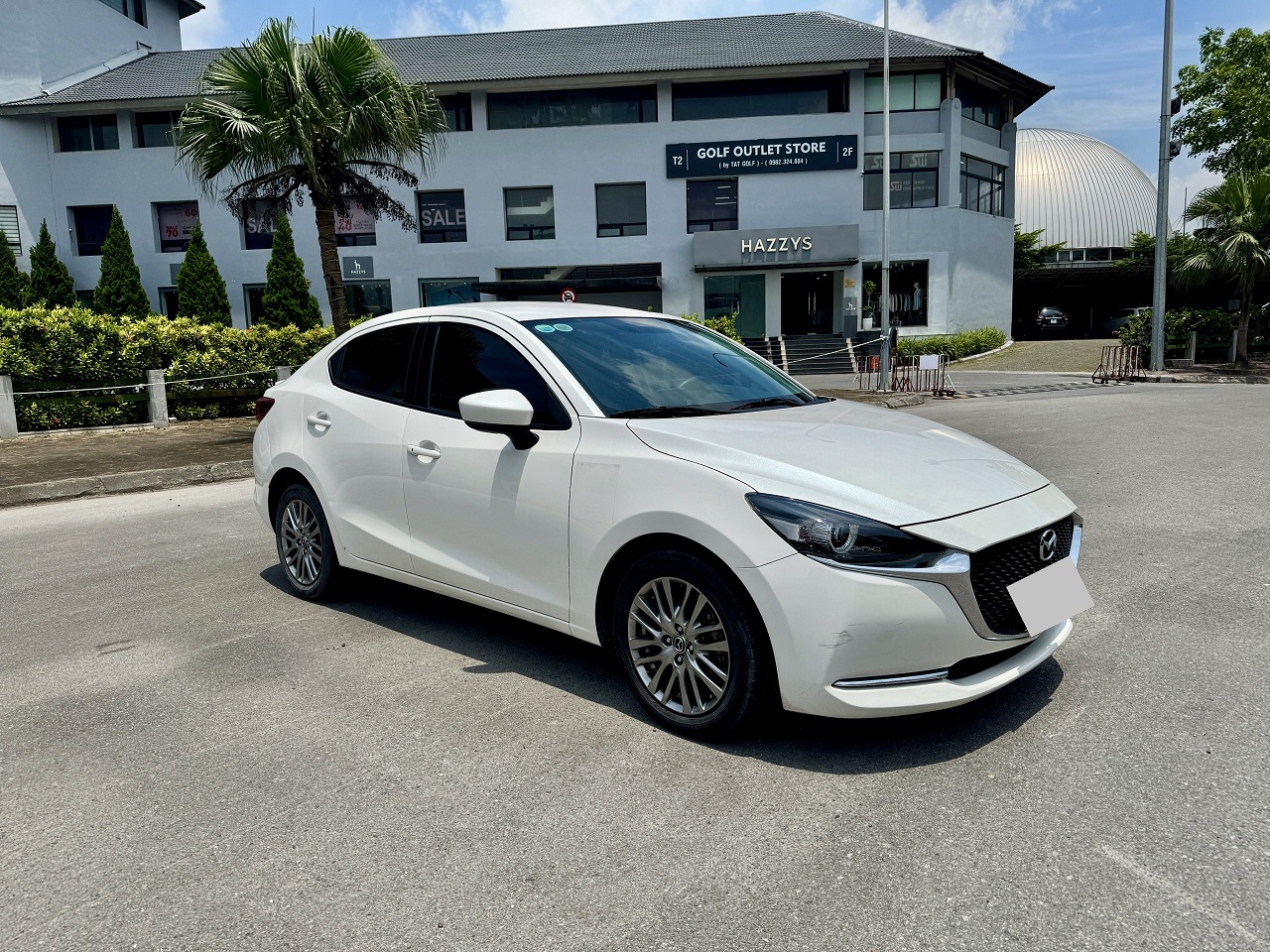 Madza 2 luxury 2022 màu trắng (đã bán)
