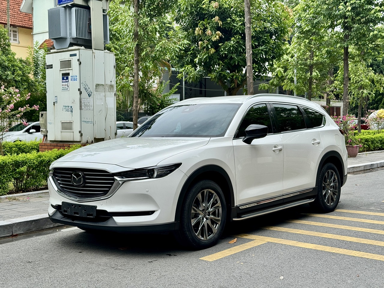 Mazda CX8 Premium 2022 màu trắng