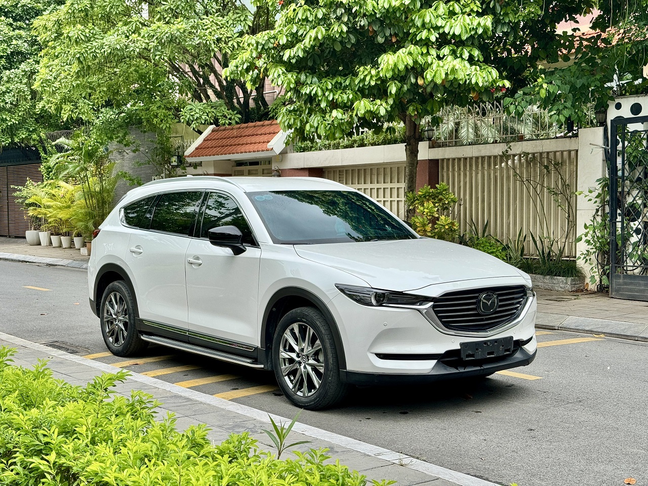 Mazda CX8 Premium 2022 màu trắng