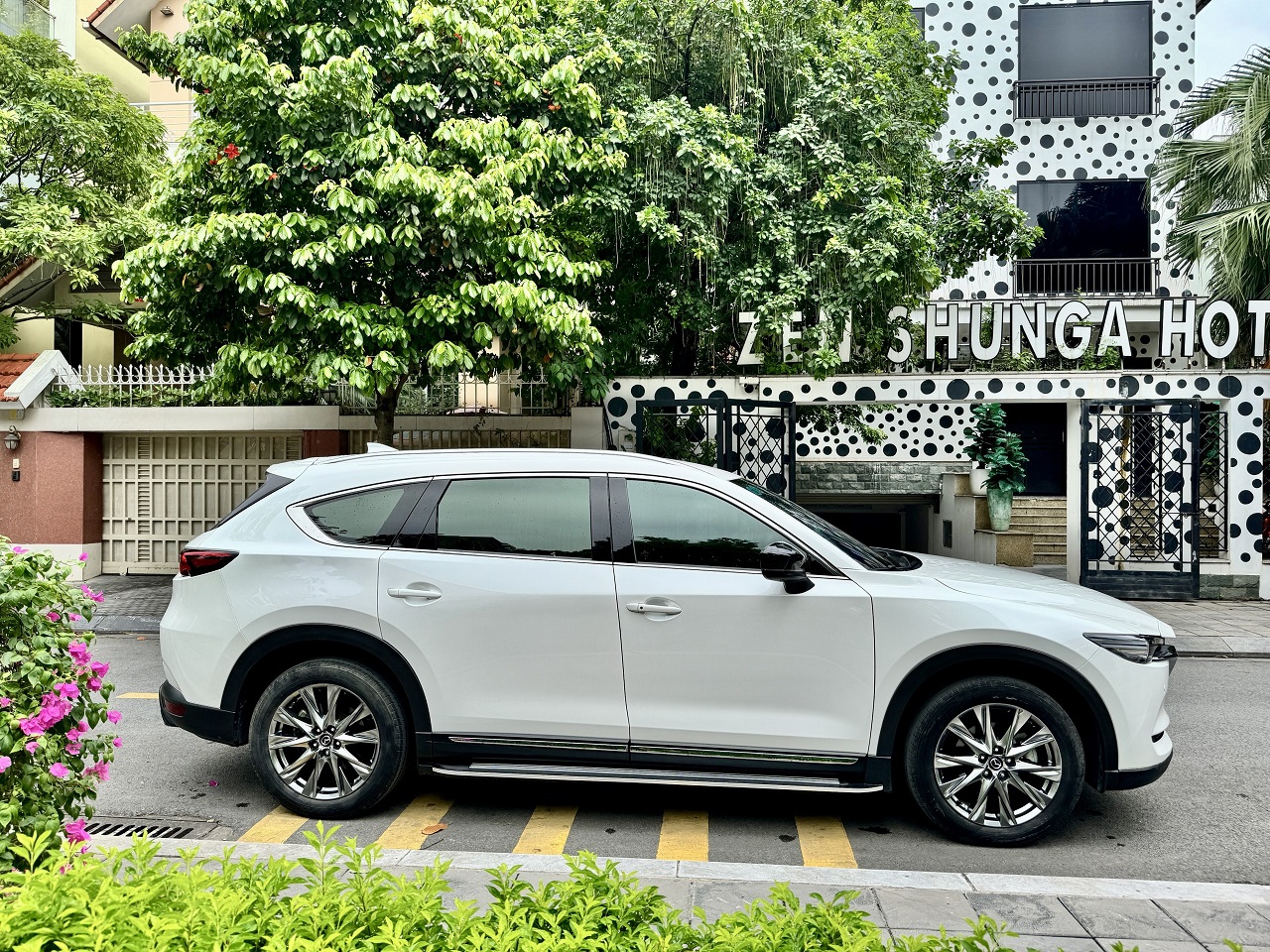 Mazda CX8 Premium 2022 màu trắng