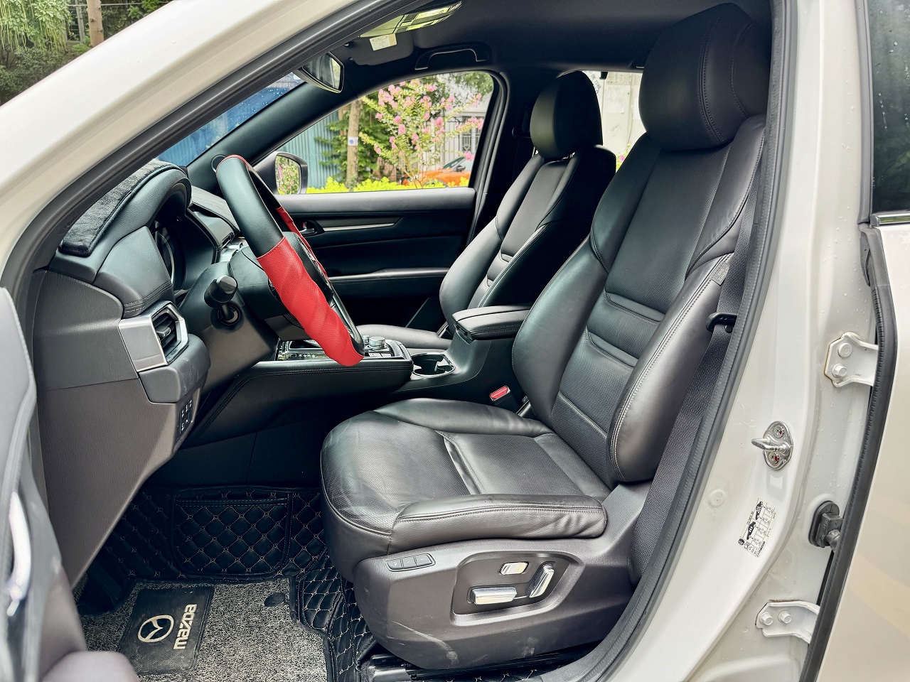 Mazda CX8 Premium 2022 màu trắng