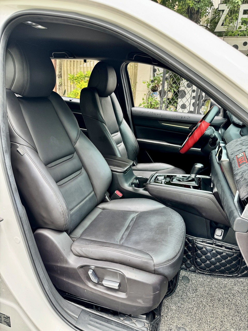 Mazda CX8 Premium 2022 màu trắng