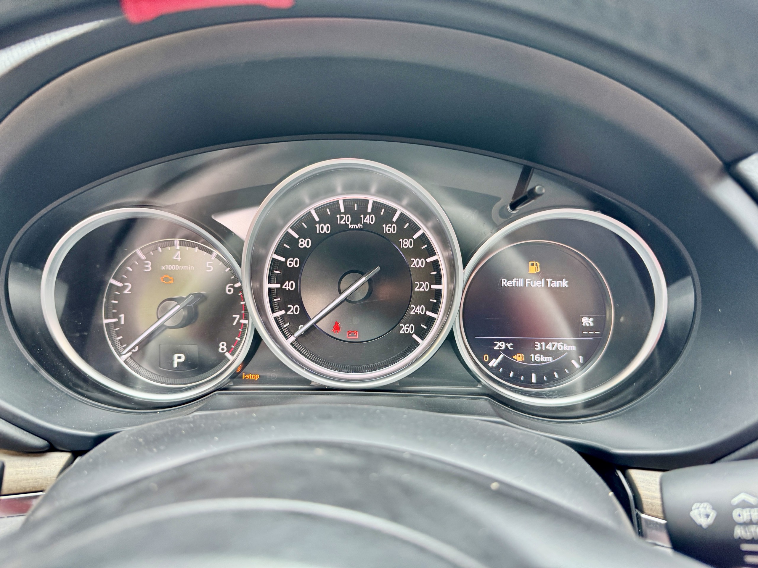 Mazda CX8 Premium 2022 màu trắng