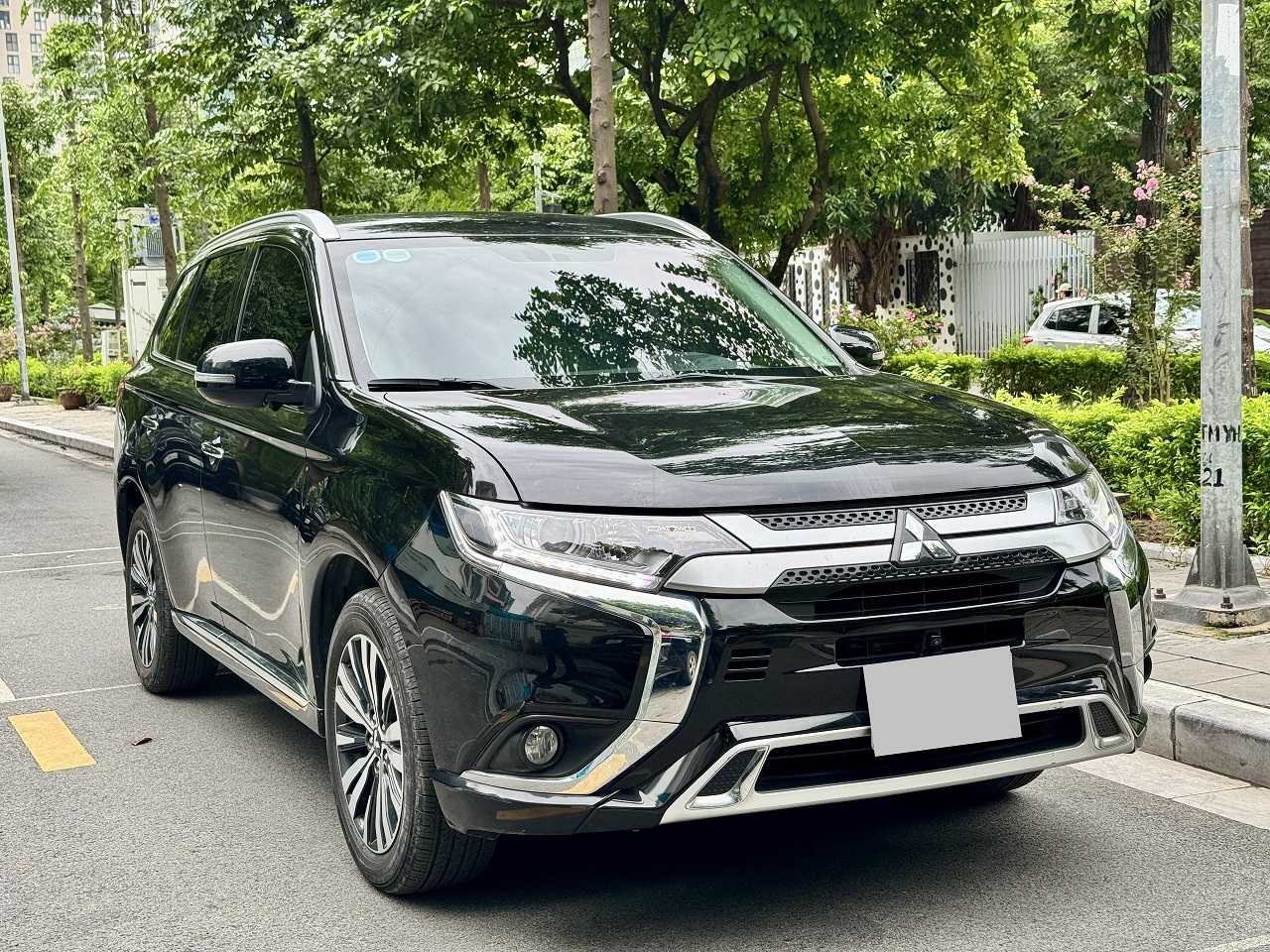 Mitsubishi Outlander 2.0 CVT 2022 màu đen (đã bán)
