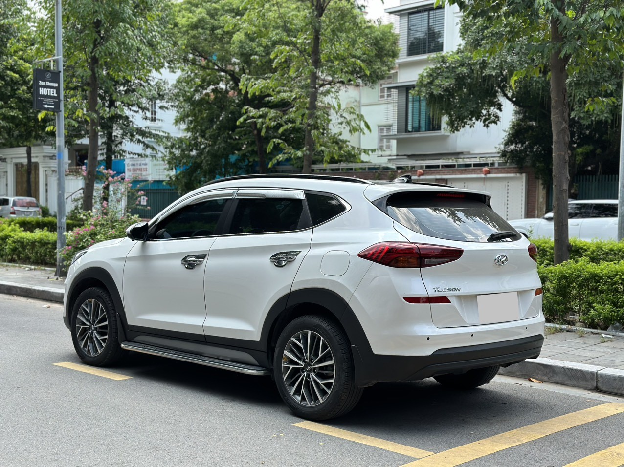 Hyundai Tucson 2.0ATH bản đặc biệt màu trắng (đã bán)