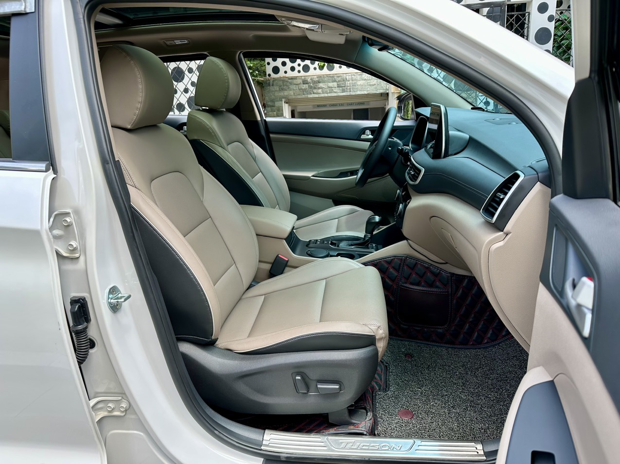 Hyundai Tucson 2.0ATH bản đặc biệt màu trắng (đã bán)