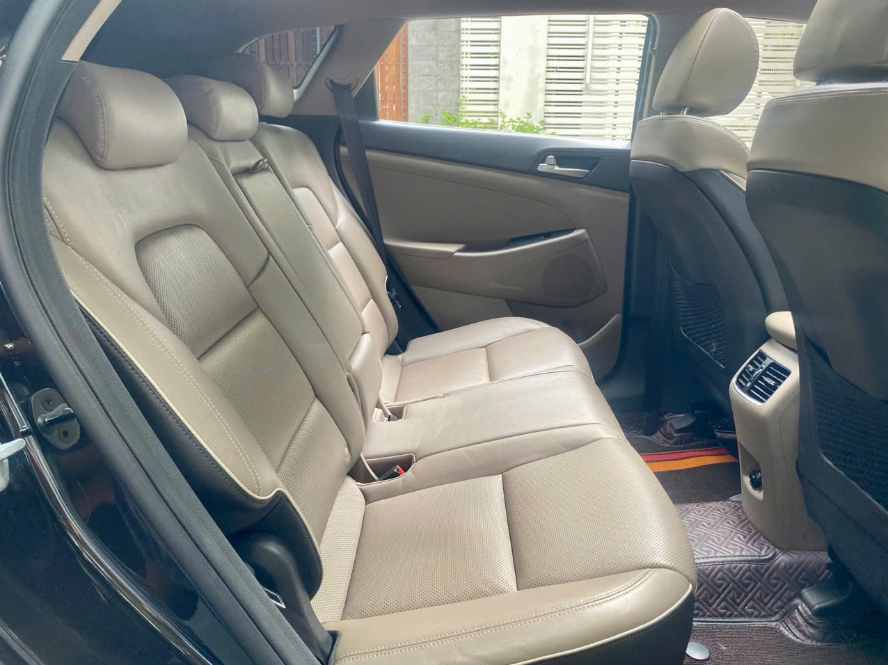 Hyundai Tucson 2.0ATH bản đặc biệt màu đen (đã bán)