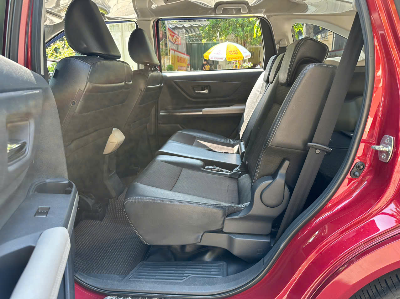 Toyota Veloz Cross 1.5CVT 2022 đăng kí lần đầu 2023 màu đỏ