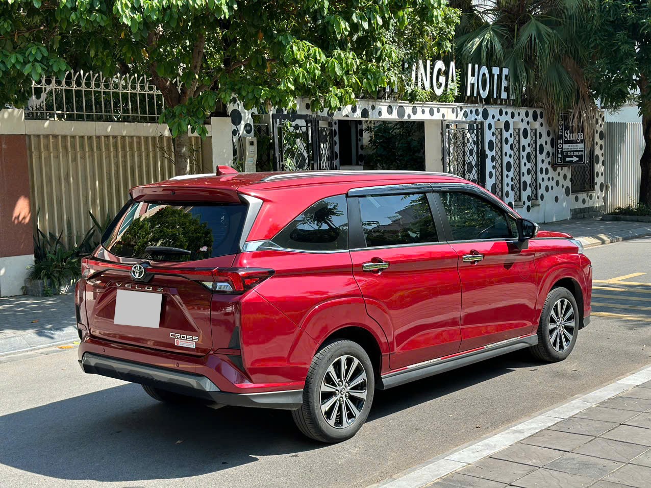 Toyota Veloz Cross 1.5CVT 2022 đăng kí lần đầu 2023 màu đỏ