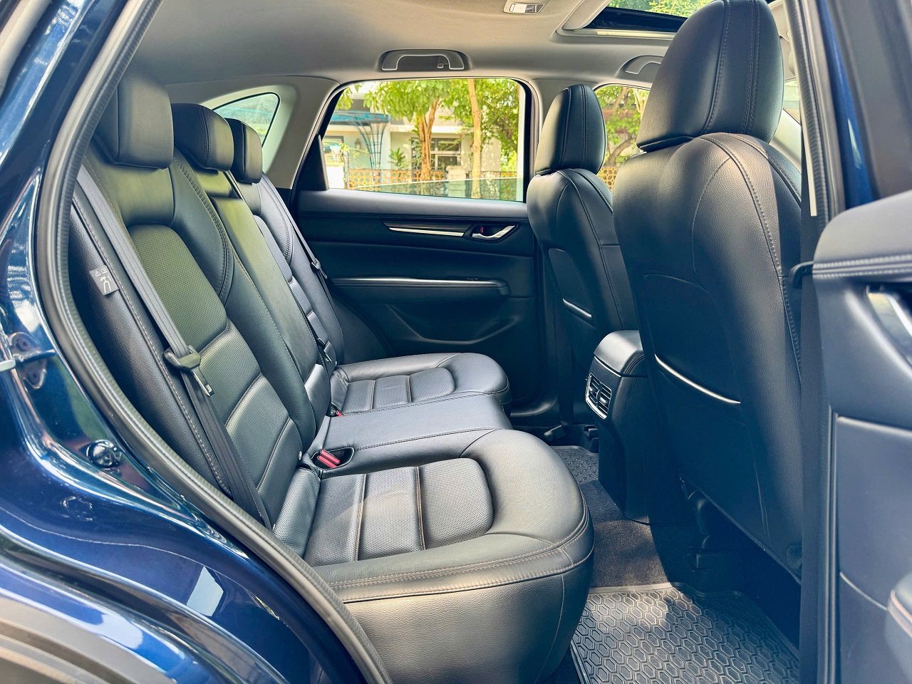 Mazda CX-5 2.0 Premium 2022 màu xanh